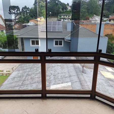 Apartamento Ensolarado No Centro De Gramado Apartment Ngoại thất bức ảnh