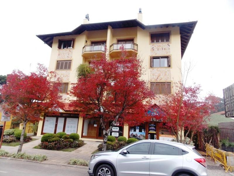 Apartamento Ensolarado No Centro De Gramado Apartment Ngoại thất bức ảnh