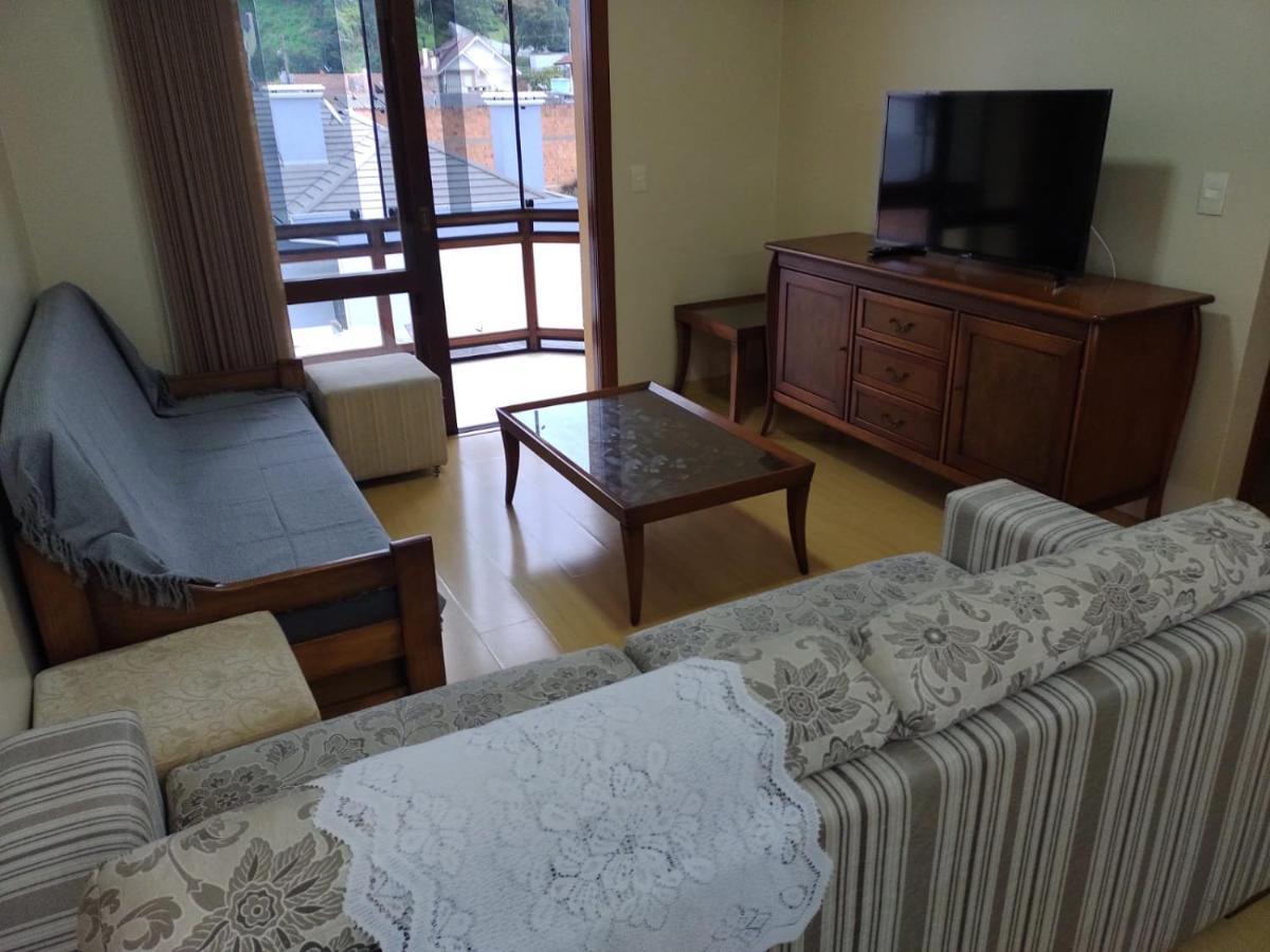 Apartamento Ensolarado No Centro De Gramado Apartment Ngoại thất bức ảnh