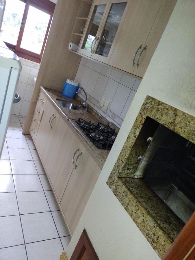 Apartamento Ensolarado No Centro De Gramado Apartment Ngoại thất bức ảnh