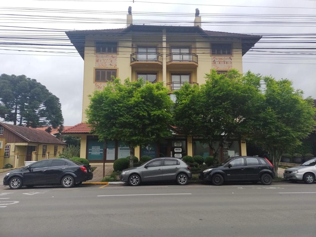 Apartamento Ensolarado No Centro De Gramado Apartment Ngoại thất bức ảnh