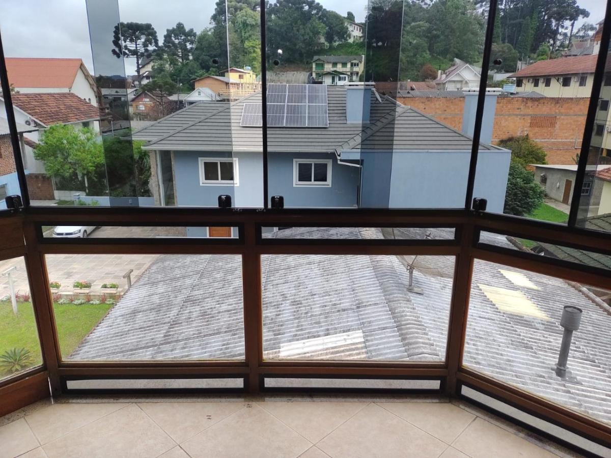 Apartamento Ensolarado No Centro De Gramado Apartment Ngoại thất bức ảnh